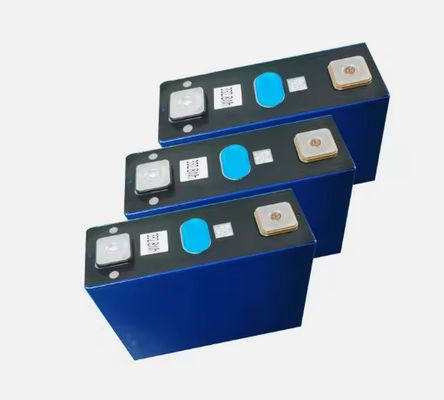 Bon prix Performance constante 3,2 V 87 ah Cellule de batterie Lifepo4 pour les applications électriques en ligne