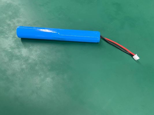 Bon prix Batterie rechargeable au lithium 18650 2500mah 2S1P avec fil et connecteur 7.4V en ligne
